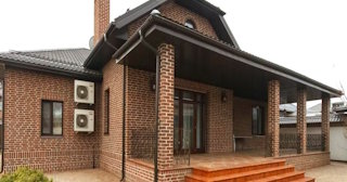 Строительство домов из кирпича с мансардой в Невинномысске | от 3667 рублей